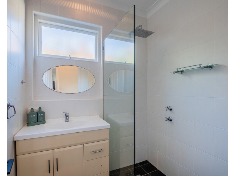 3 Brook Place, Kelmscott WA 6111