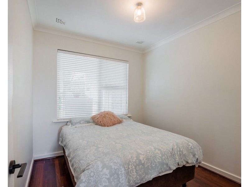 3 Brook Place, Kelmscott WA 6111