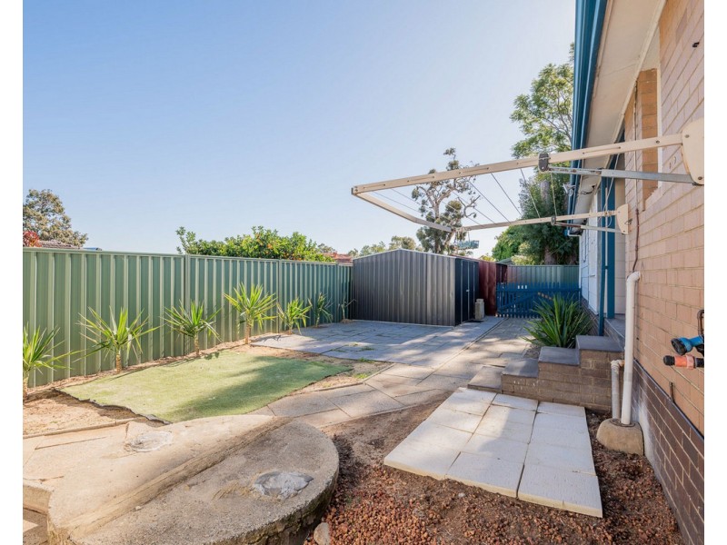3 Brook Place, Kelmscott WA 6111