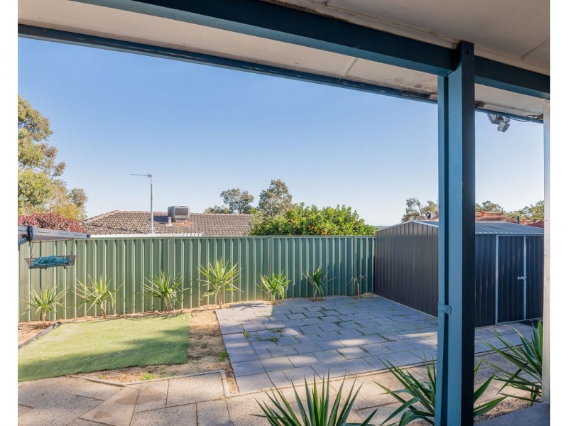 3 Brook Place, Kelmscott WA 6111