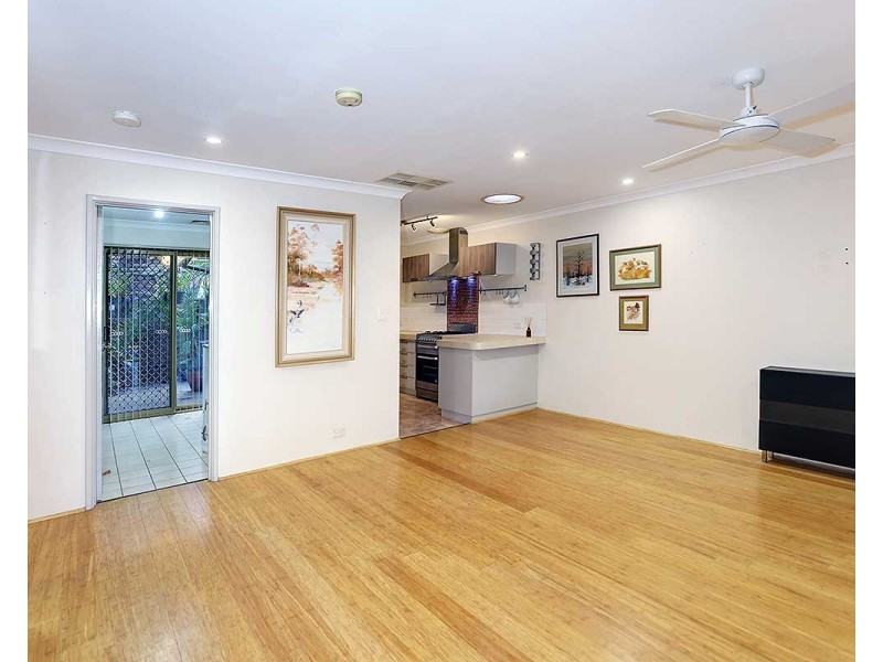 11/4 Page Road, Kelmscott WA 6111