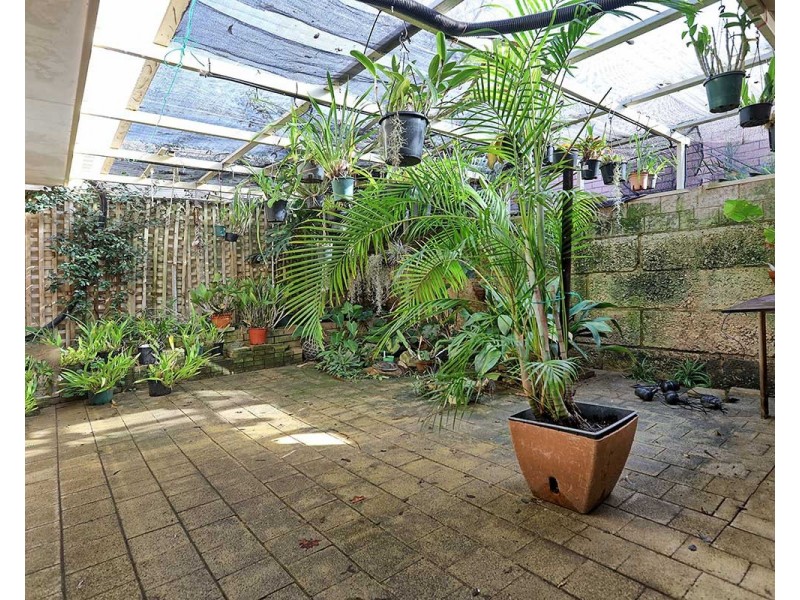 11/4 Page Road, Kelmscott WA 6111