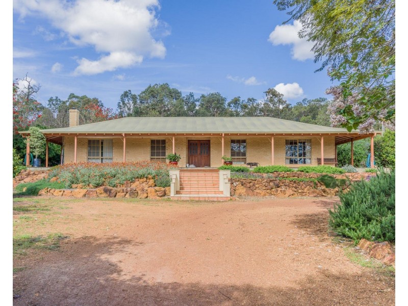 52 Stevens Road, Bedfordale WA 6112