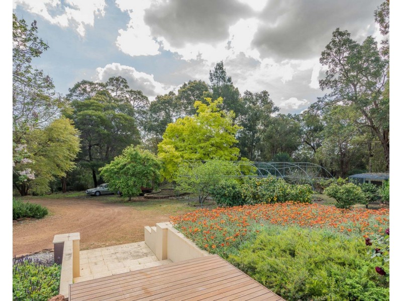 52 Stevens Road, Bedfordale WA 6112