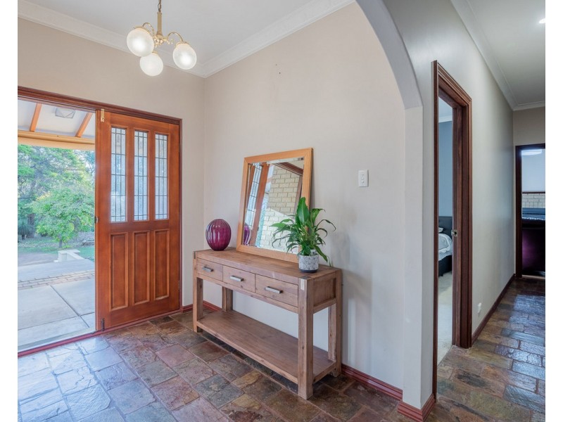 52 Stevens Road, Bedfordale WA 6112