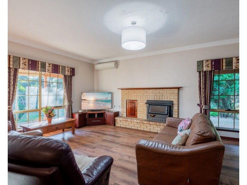 52 Stevens Road, Bedfordale WA 6112