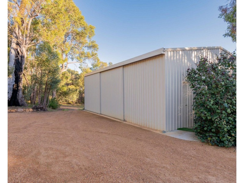 52 Stevens Road, Bedfordale WA 6112