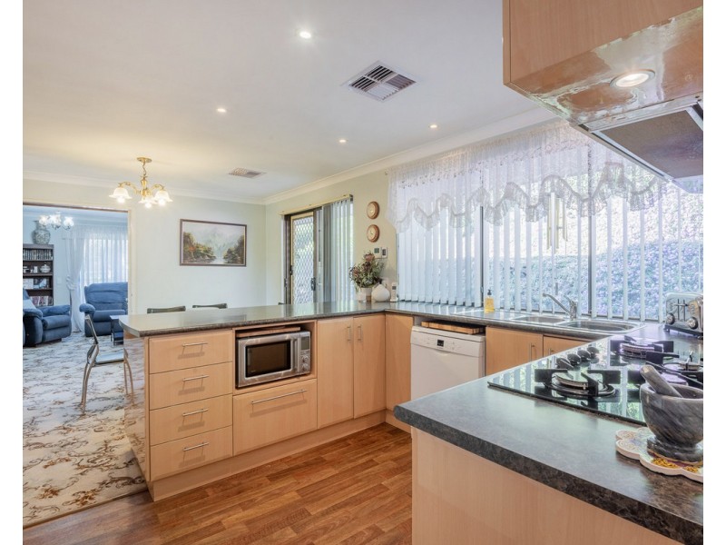 37 Urch Road, Roleystone WA 6111