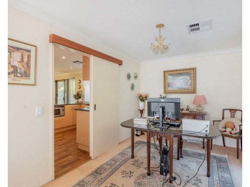 37 Urch Road, Roleystone WA 6111