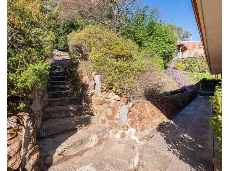 37 Urch Road, Roleystone WA 6111