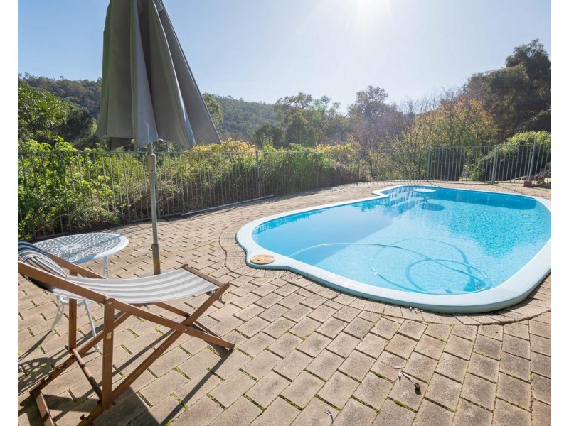 37 Urch Road, Roleystone WA 6111