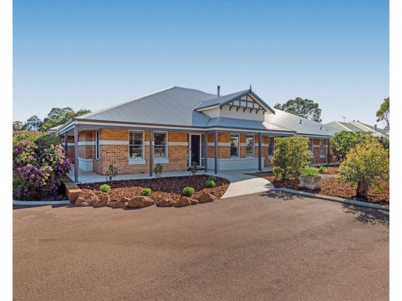 22 Benbecula Circle, Bedfordale WA 6112