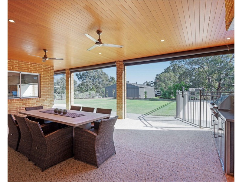 22 Benbecula Circle, Bedfordale WA 6112