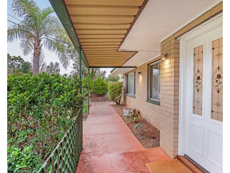 9 Mahara Road, Kelmscott WA 6111