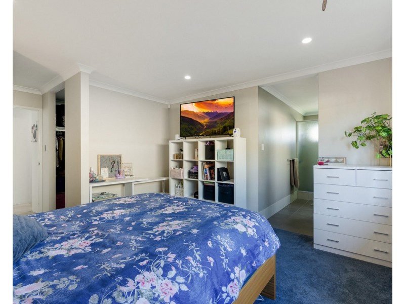 3 Charnwood Grove, Hilbert WA 6112