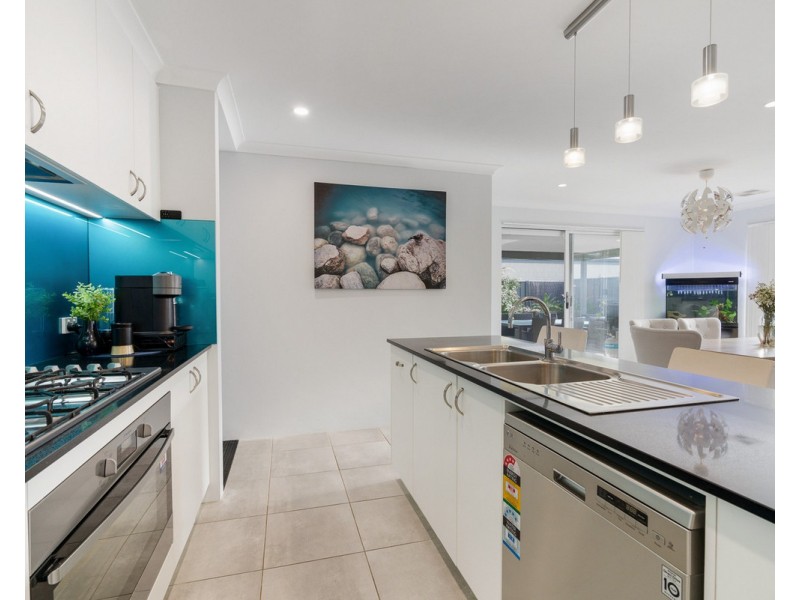 3 Charnwood Grove, Hilbert WA 6112