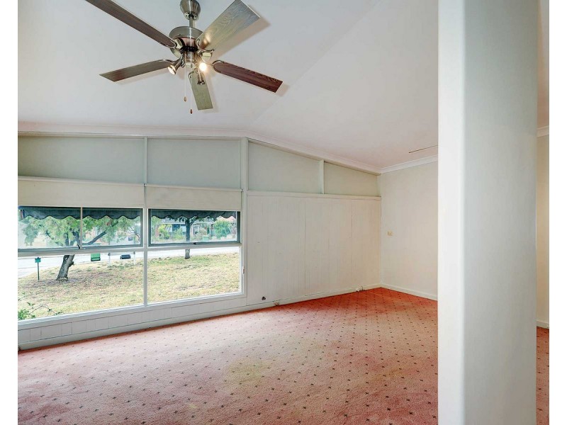 14 Swanley Street, Gosnells WA 6110