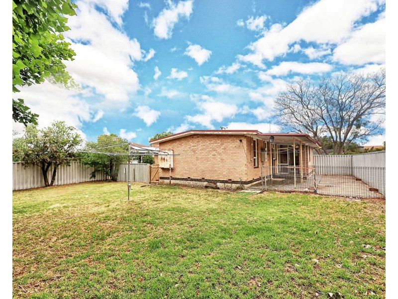 14 Swanley Street, Gosnells WA 6110