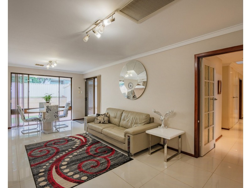 78 Carawatha Avenue, Mount Nasura WA 6112