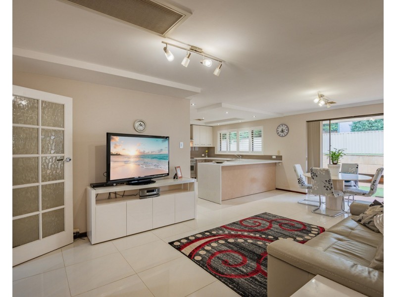 78 Carawatha Avenue, Mount Nasura WA 6112