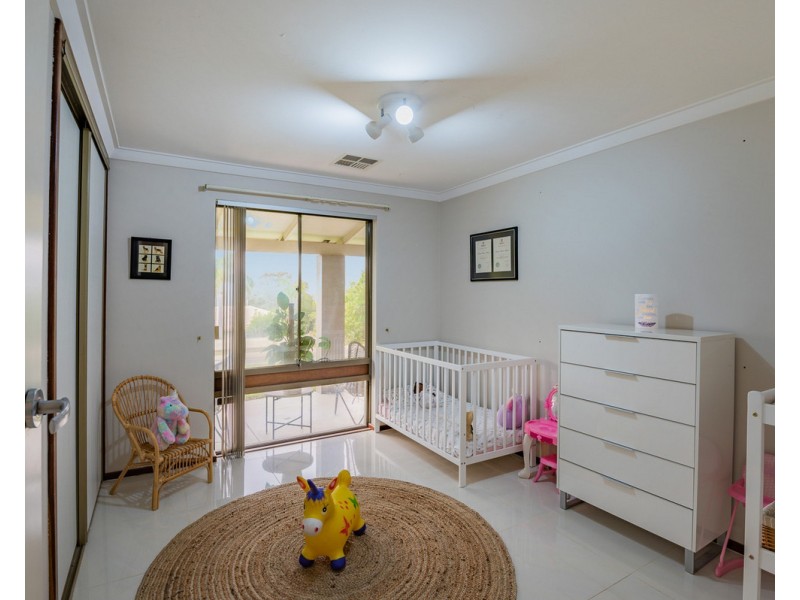 78 Carawatha Avenue, Mount Nasura WA 6112