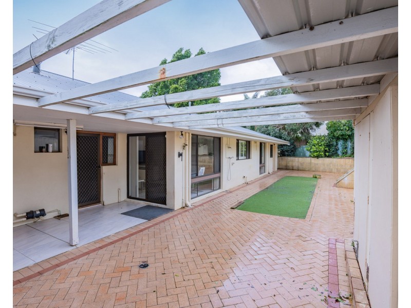 78 Carawatha Avenue, Mount Nasura WA 6112