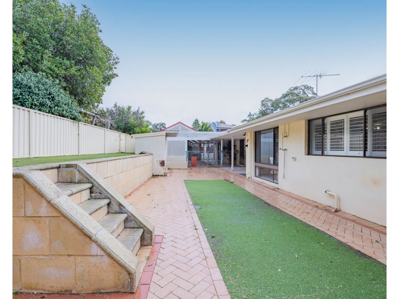 78 Carawatha Avenue, Mount Nasura WA 6112