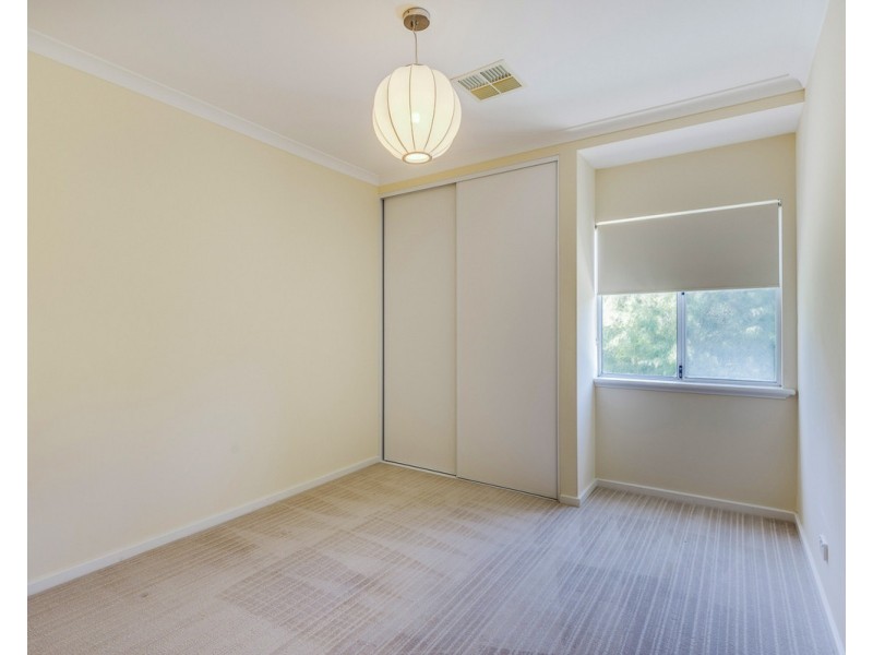 16 Vincent Lookout, Bedfordale WA 6112