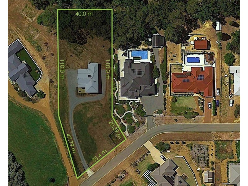 16 Vincent Lookout, Bedfordale WA 6112