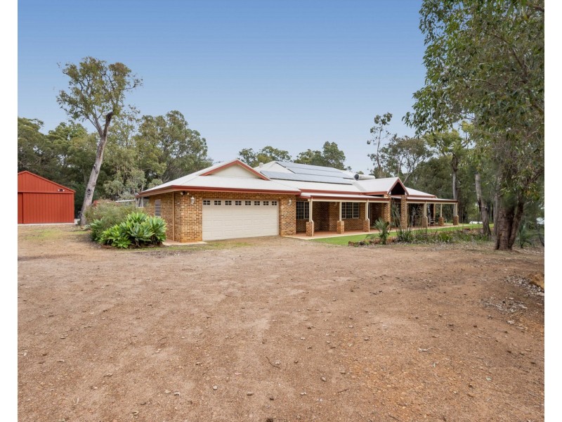 35 Dumas Drive, Bedfordale WA 6112