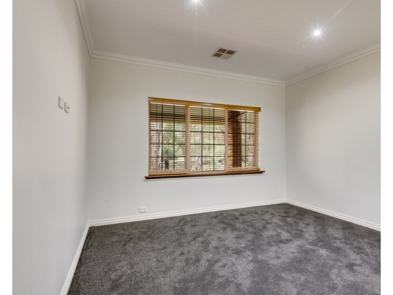 35 Dumas Drive, Bedfordale WA 6112