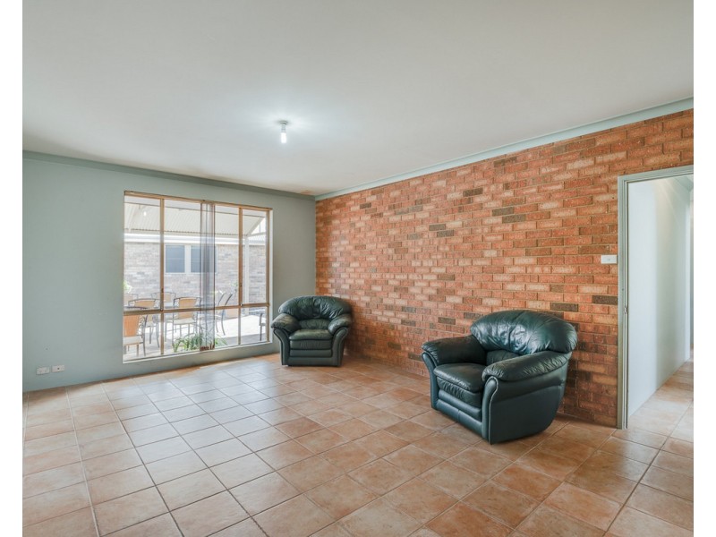 13 Wickling Drive, Beckenham WA 6107