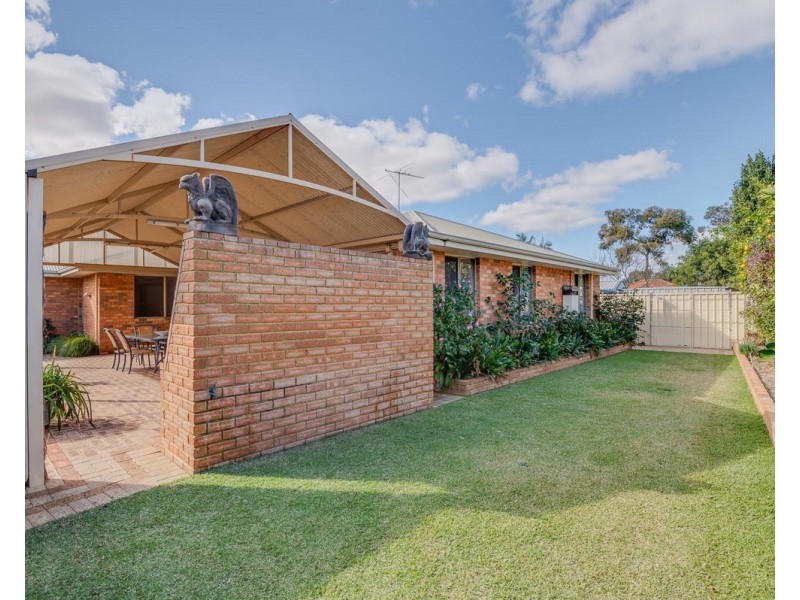 13 Wickling Drive, Beckenham WA 6107