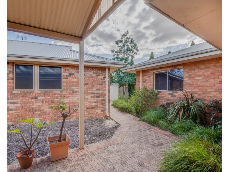 13 Wickling Drive, Beckenham WA 6107