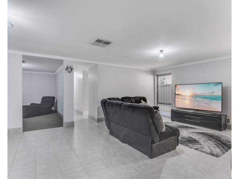 35 Linkwater Pass, Southern River WA 6110