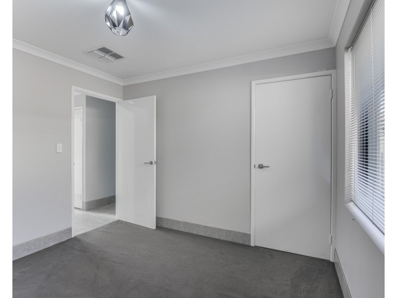 35 Linkwater Pass, Southern River WA 6110