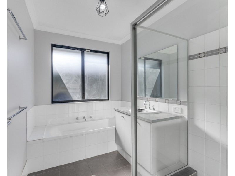 35 Linkwater Pass, Southern River WA 6110