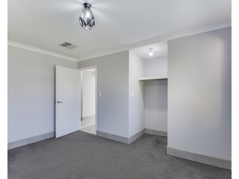 35 Linkwater Pass, Southern River WA 6110