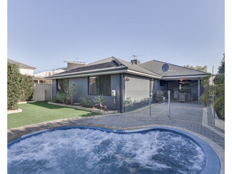 35 Linkwater Pass, Southern River WA 6110