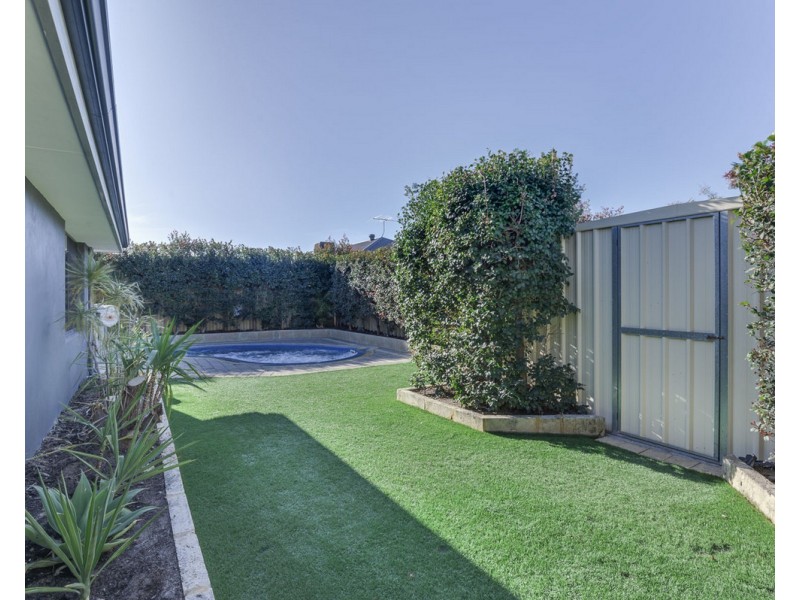 35 Linkwater Pass, Southern River WA 6110