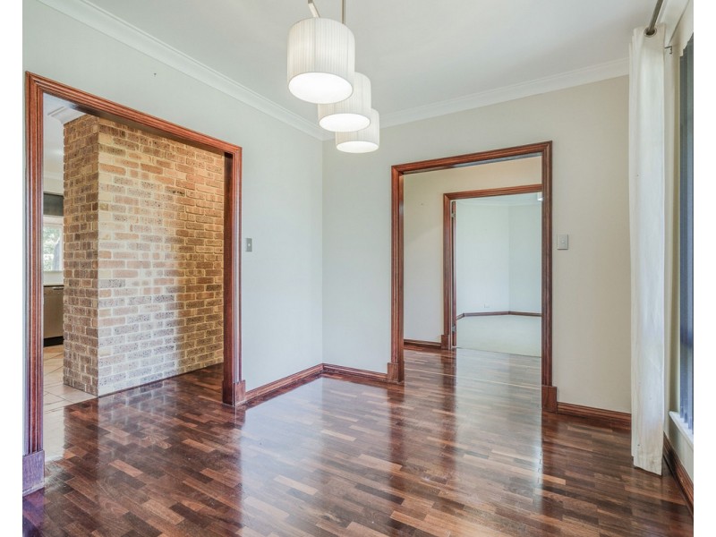 31 Blackwood Drive, Mount Nasura WA 6112