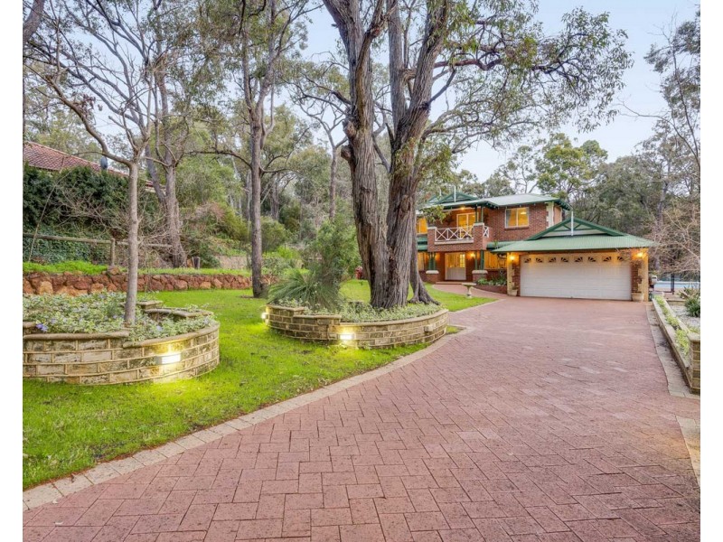 1 Sophia Grove, Roleystone WA 6111