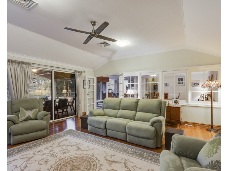 1 Sophia Grove, Roleystone WA 6111