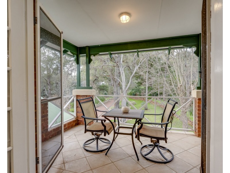 1 Sophia Grove, Roleystone WA 6111