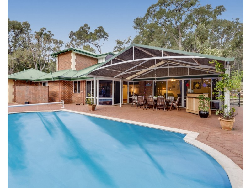 1 Sophia Grove, Roleystone WA 6111