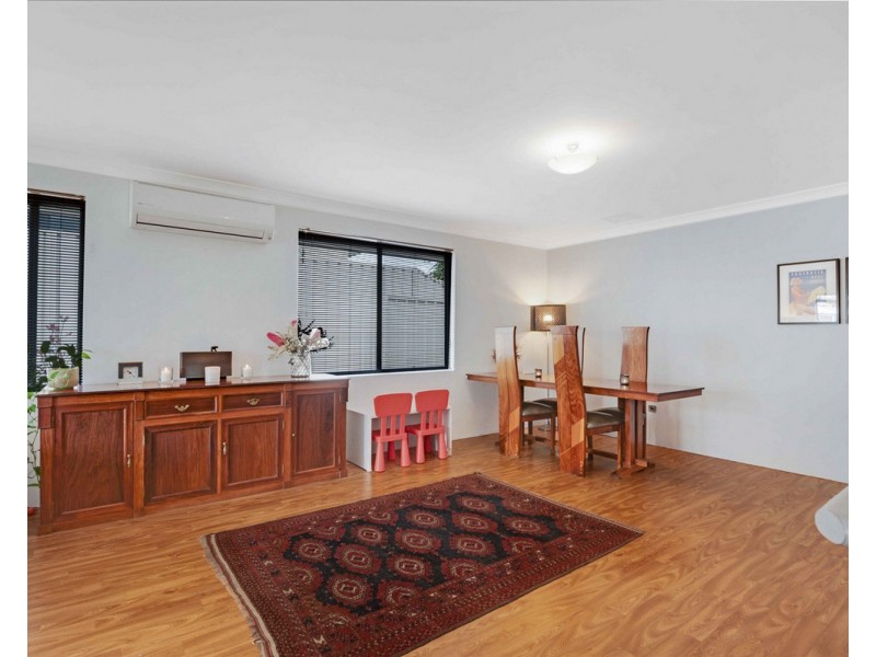 8 Ullapool Place, Seville Grove WA 6112