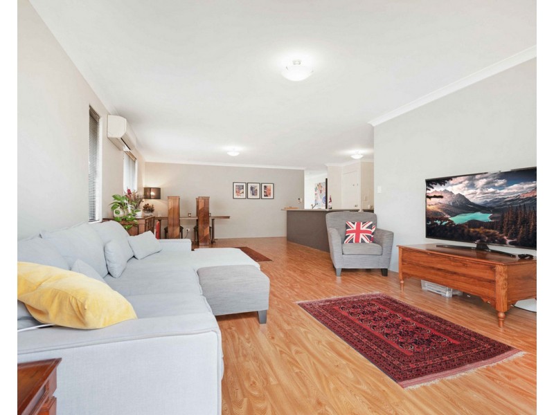 8 Ullapool Place, Seville Grove WA 6112