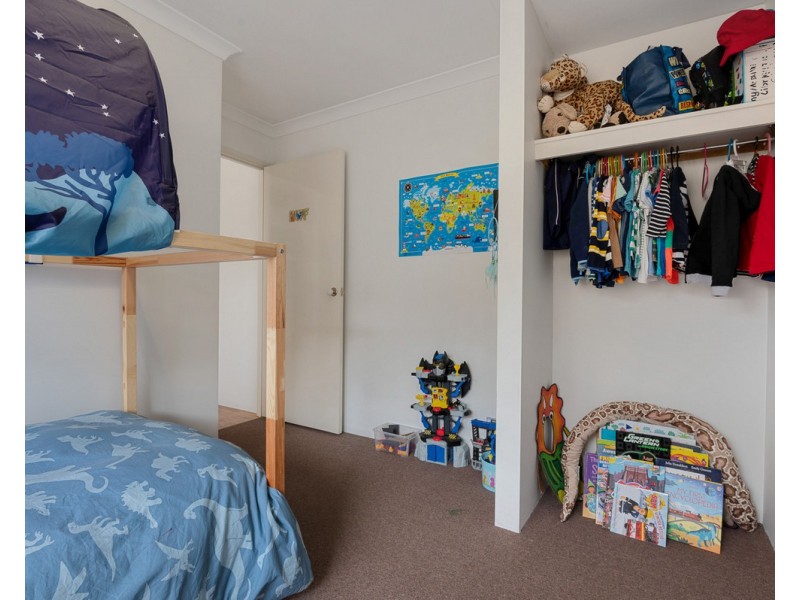 8 Ullapool Place, Seville Grove WA 6112