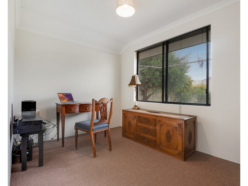 8 Ullapool Place, Seville Grove WA 6112