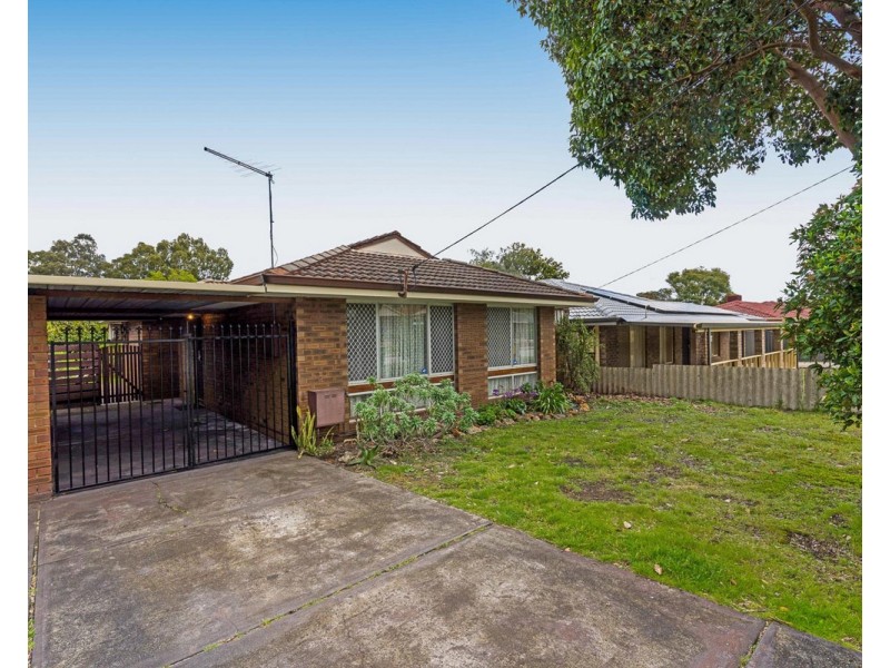 26B Blackburne Drive, Kelmscott WA 6111